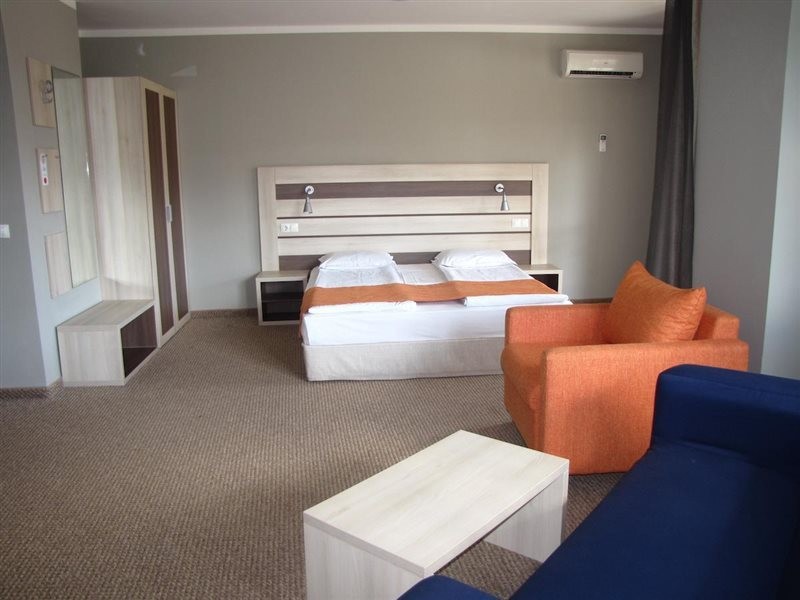Blue Orange Beach Resort 18/42