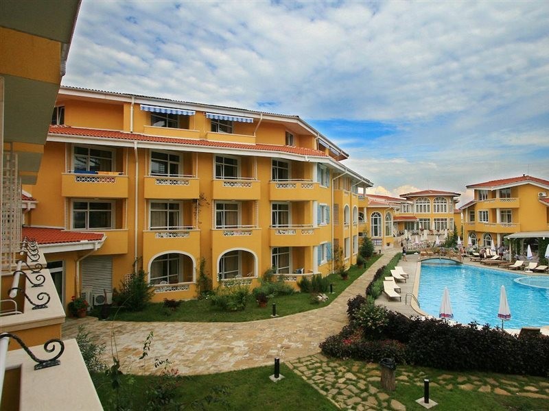 Blue Orange Beach Resort 15/42