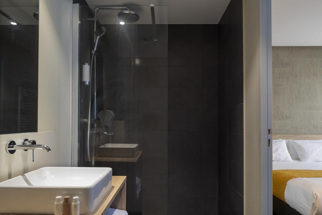 37 Lodge La Defense Courbevoie 10/35