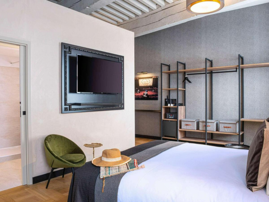 Mercure Figeac Viguier Du Roy 14/63