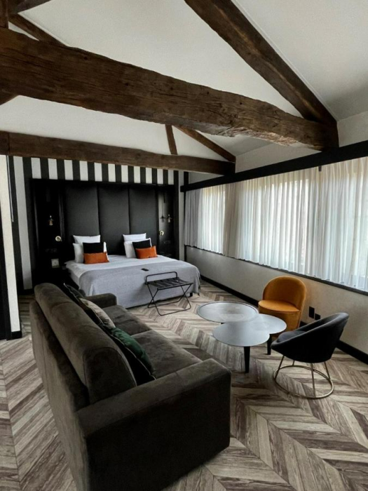 Mercure Figeac Viguier Du Roy 18/63