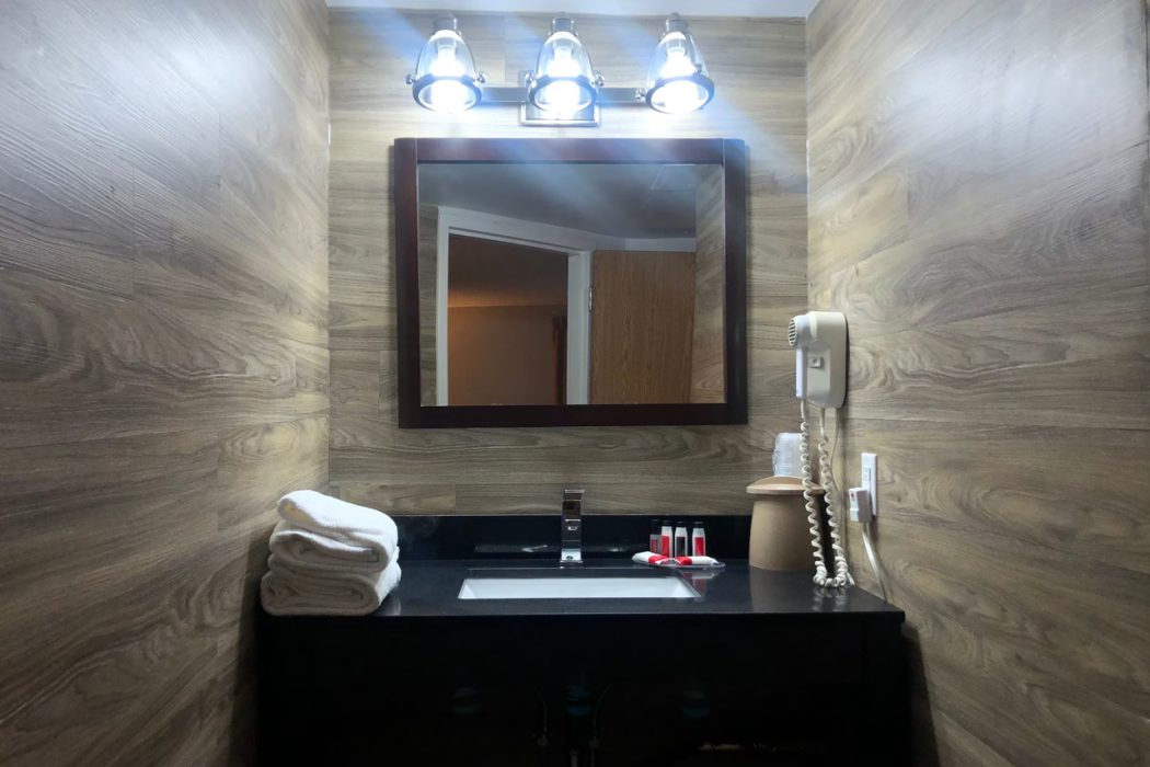 Travelodge by Wyndham Lindsay 8/19