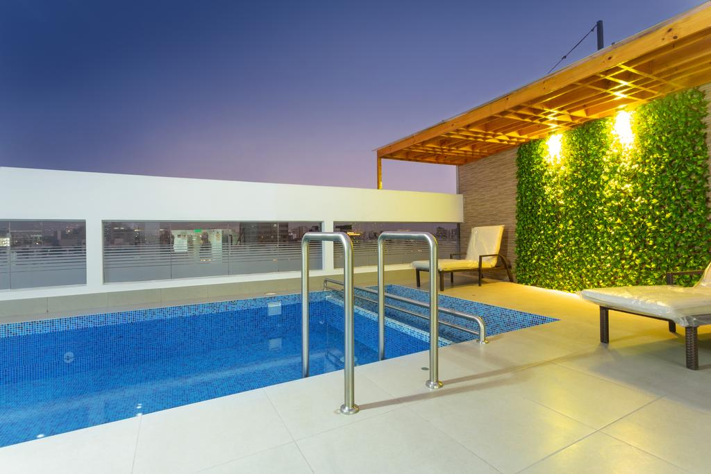 Howard Johnson by Wyndham Lima Miraflores Art House 9/16
