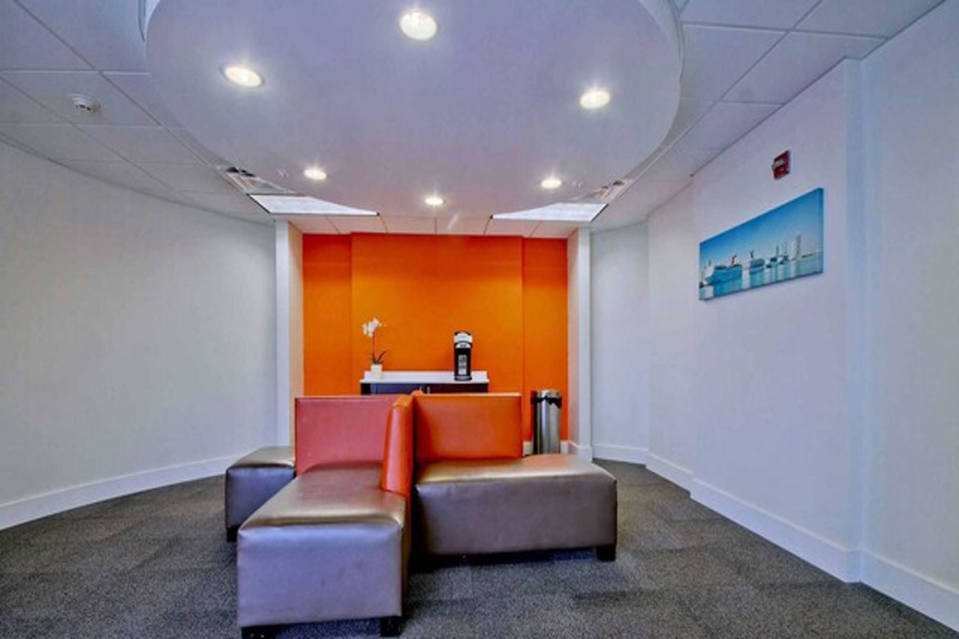 Signature Inn Miami 8/60