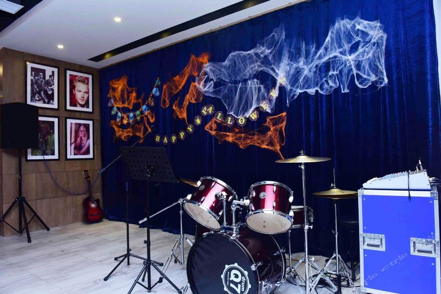 Vienna Hotel (Shenzhen Longhua Dalang Clothing Base) 40/54