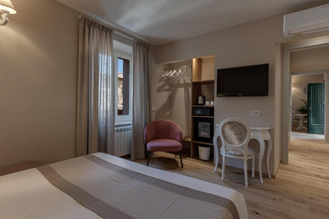 Room at PALAZZO DEL CAPITANO Wellness & Relais - Luxury Borgo Capitano Collection, SAN QUIRICO D ORCIA