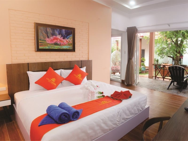Lotus Garden Resort 25/55
