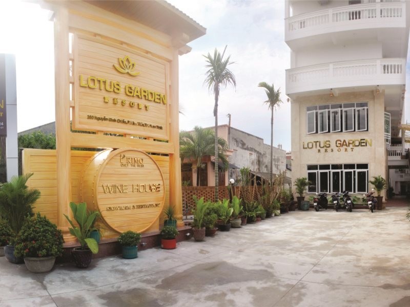 Lotus Garden Resort 18/55