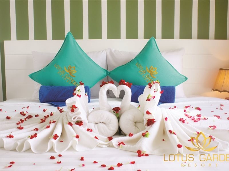 Lotus Garden Resort 24/55