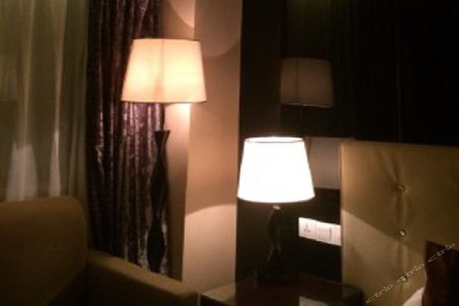 Romantic Hotel 27/41