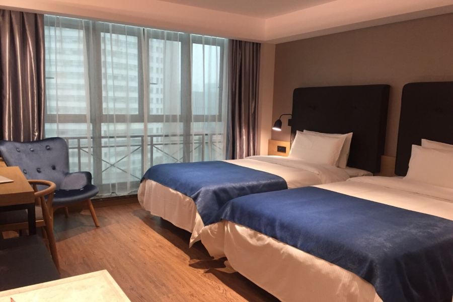 Yitel (Shanghai Caohejing Middle Ring Road Caobao Road) 20/46