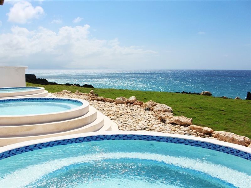 Ocean Village Deluxe Resort and Spa 36/71