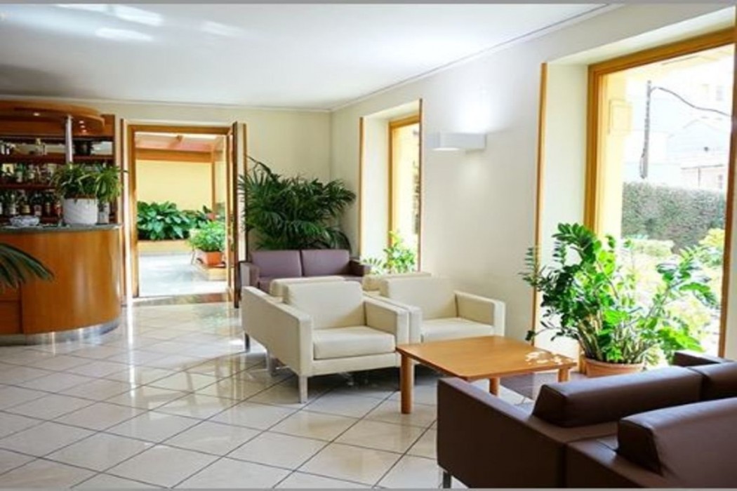 Hotel Careni Villa Italia 6/62