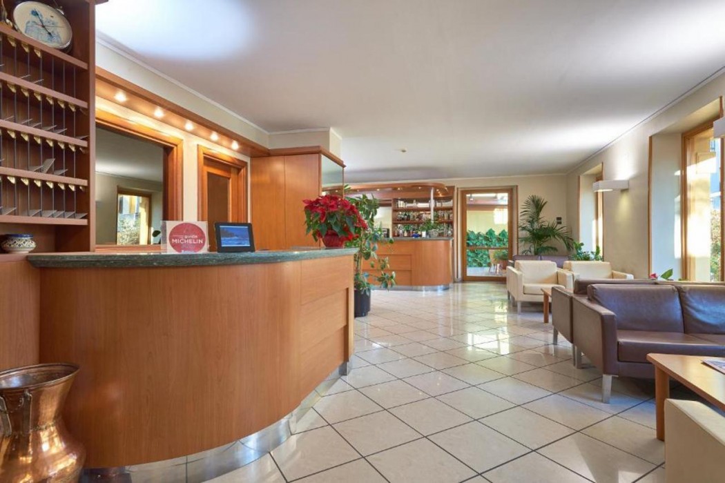 Hotel Careni Villa Italia 7/62