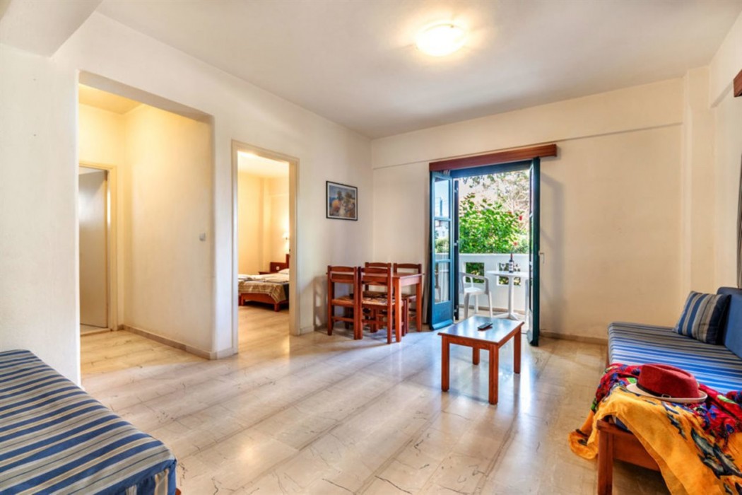 Niros Beach Apartments 14/58