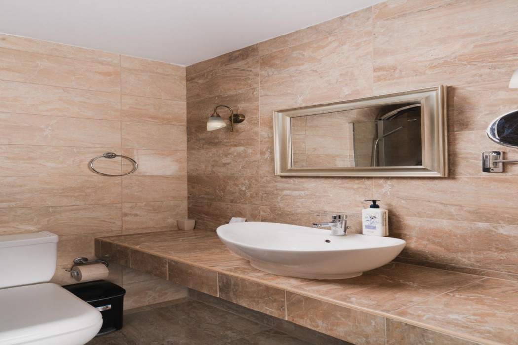 Aeolos Boutique Hotel & Suites 58/65