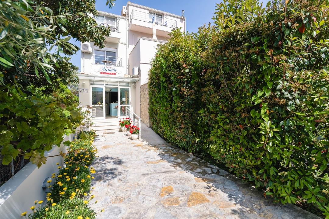 Agnadi Suites 7/36
