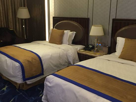 Zhongyang Goldnugget Hotel 7/23