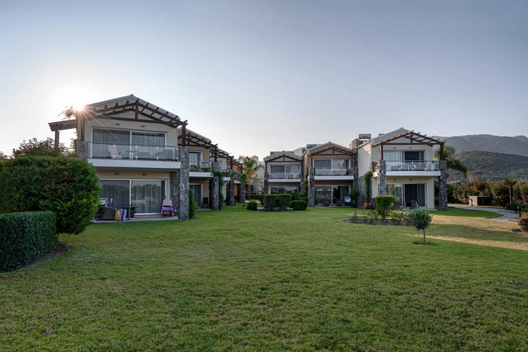 Restia in Almiros Beach