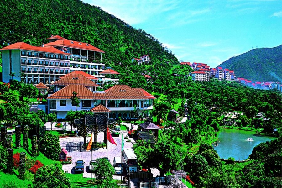 Evergreen Resort Hotel 26/32