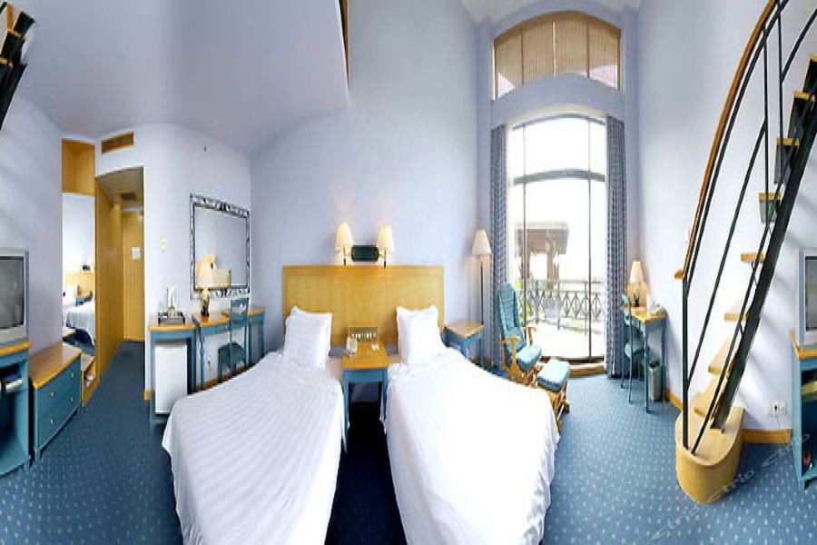 Evergreen Resort Hotel 12/32