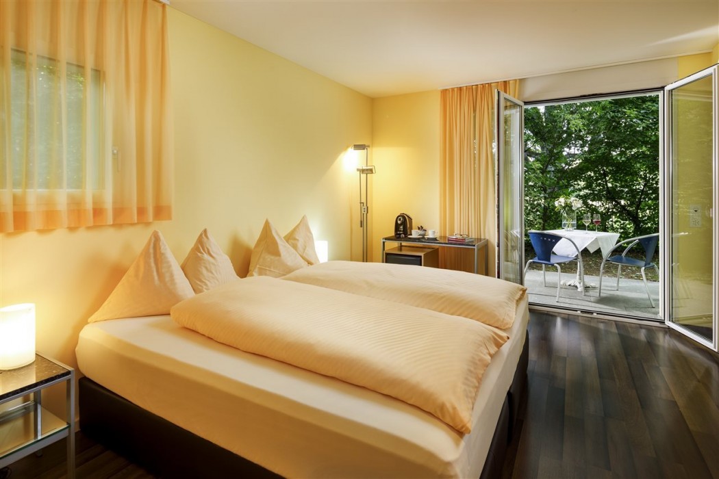 HALLWIL SWISS QUALITY SEEHOTEL 10/22
