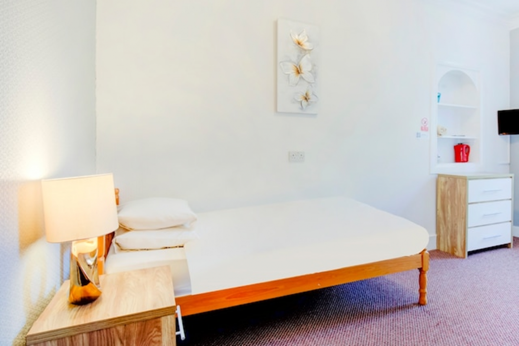 OYO Eastbank Hotel, Speyside Scotland 11/36