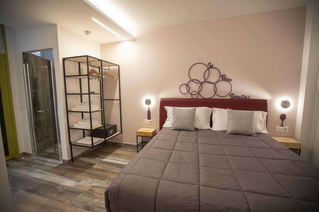 Vesuvio Inn Bed And Wine Experience 5/29