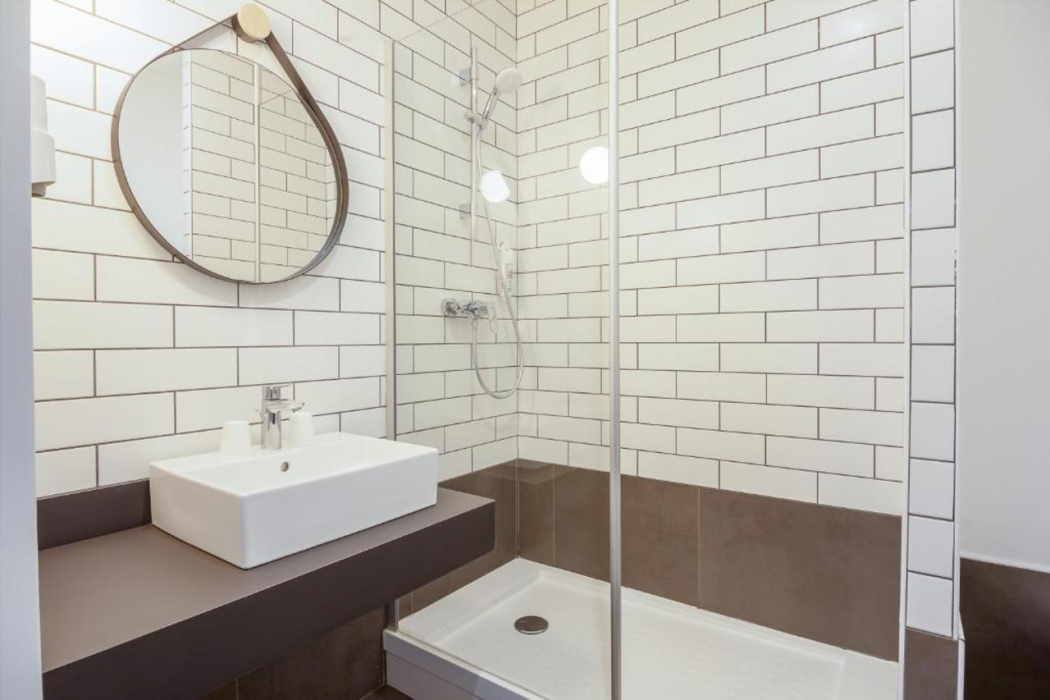 Ibis Dijon Sud 17/63