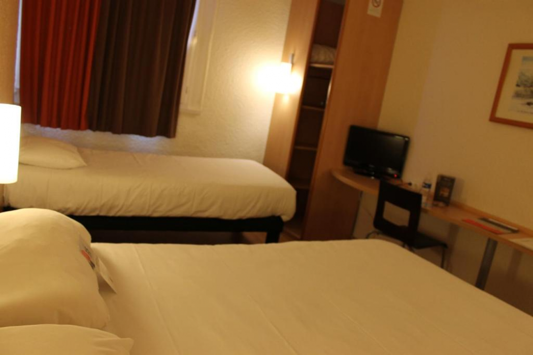Ibis Dijon Sud 16/63
