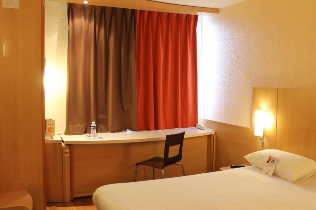 Ibis Dijon Sud 21/63
