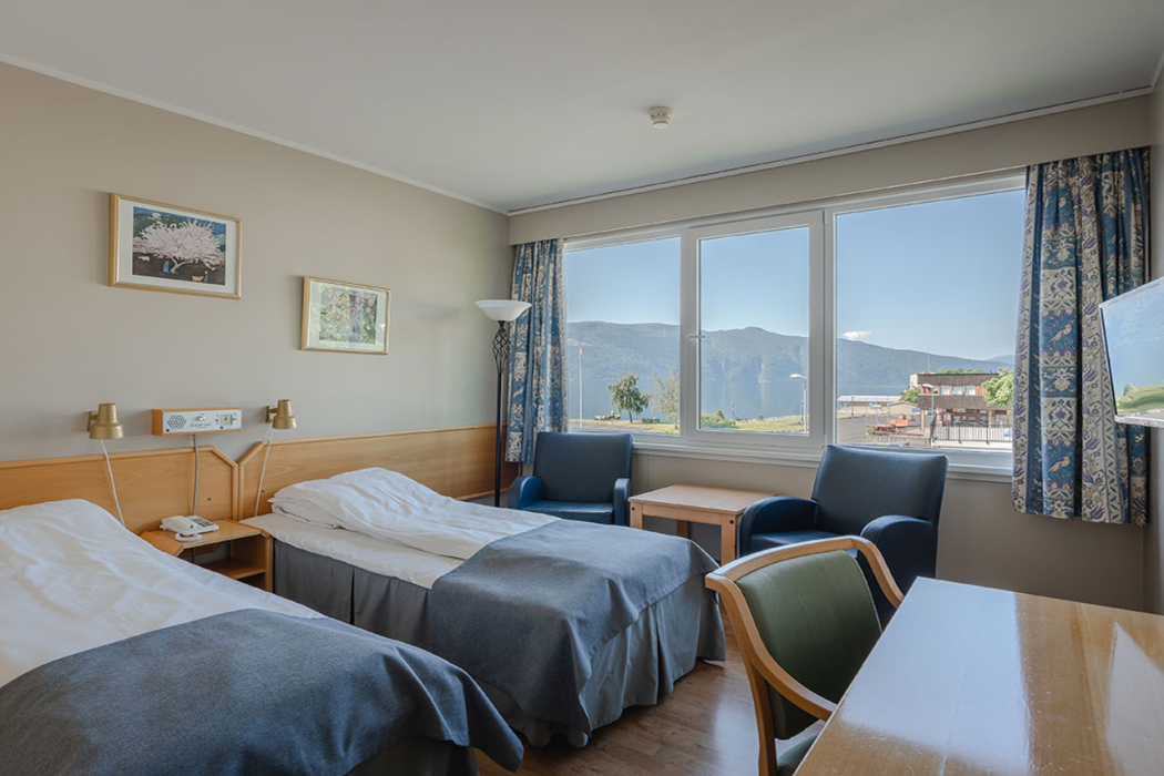 Room at Leikanger Fjordhotel, SOGNDAL