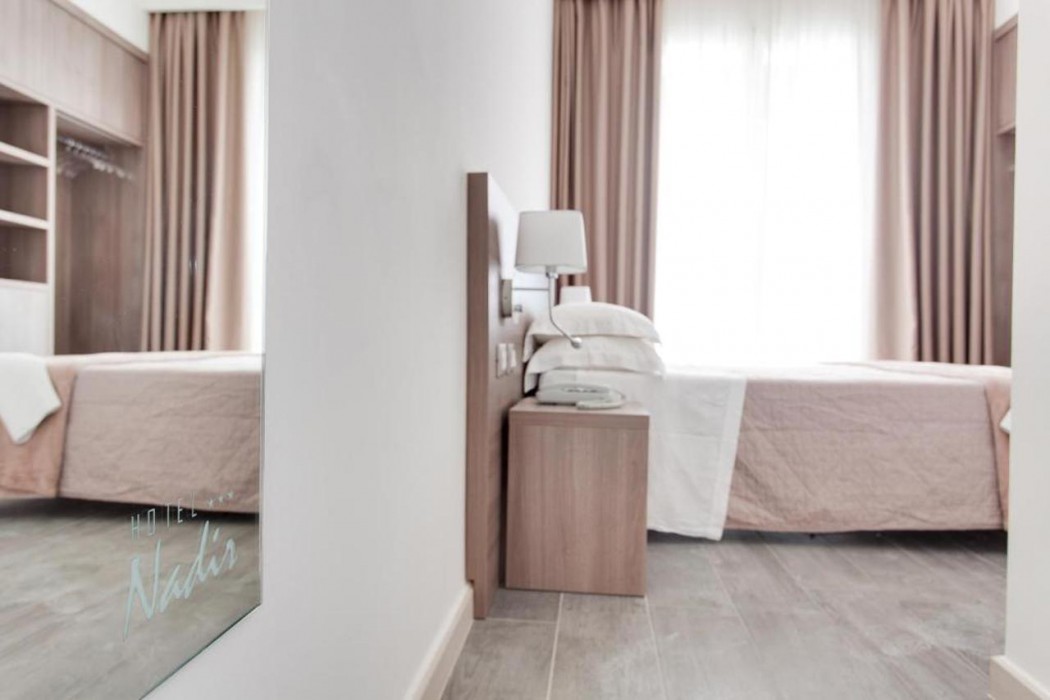 Hotel Nadir 16/34