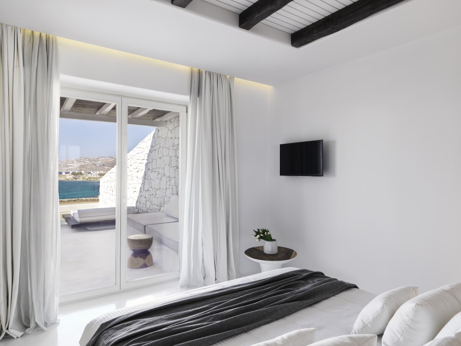 Mykonos Earth Suites 15/70