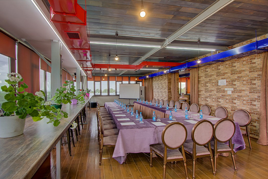 Bridges Hotel 25/50