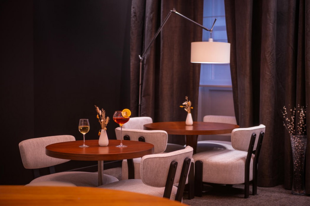 Le Grand Balcon Hotel 49/68