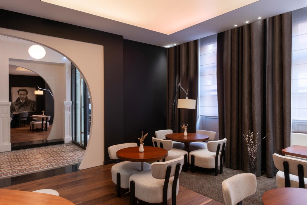 Le Grand Balcon Hotel 55/68