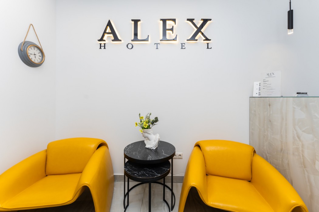 Alex Hotel 10/70