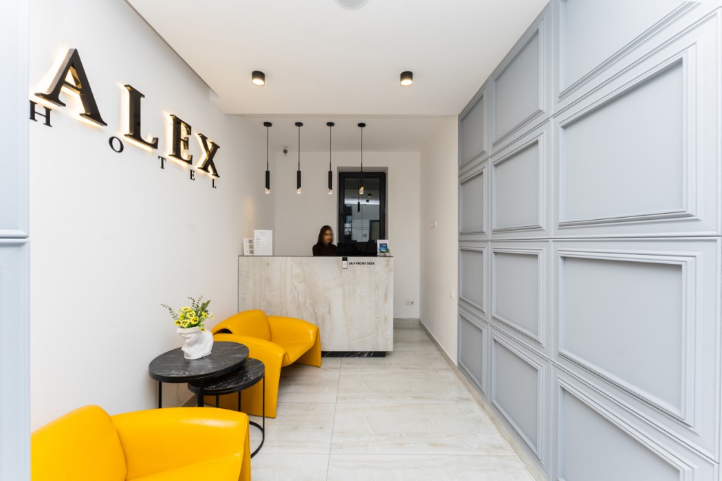 Alex Hotel 12/70
