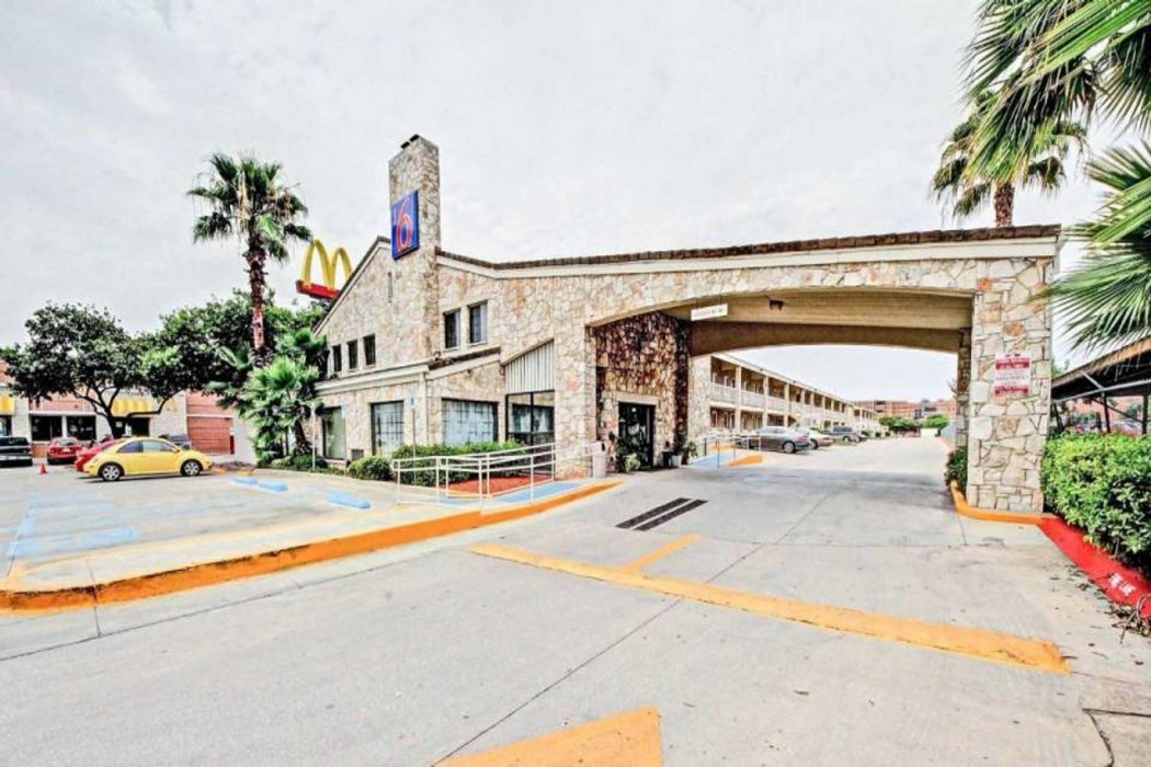 Motel6 San Antonio, TX - Downtown - Market Square photo1