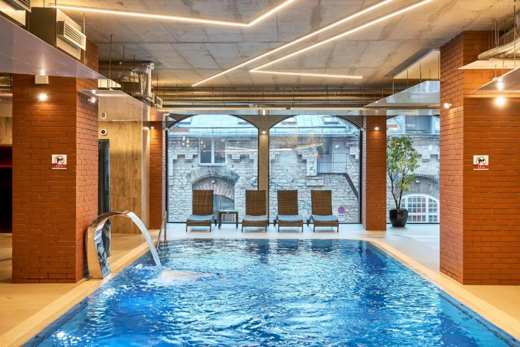 Metropol Hotel 34/59