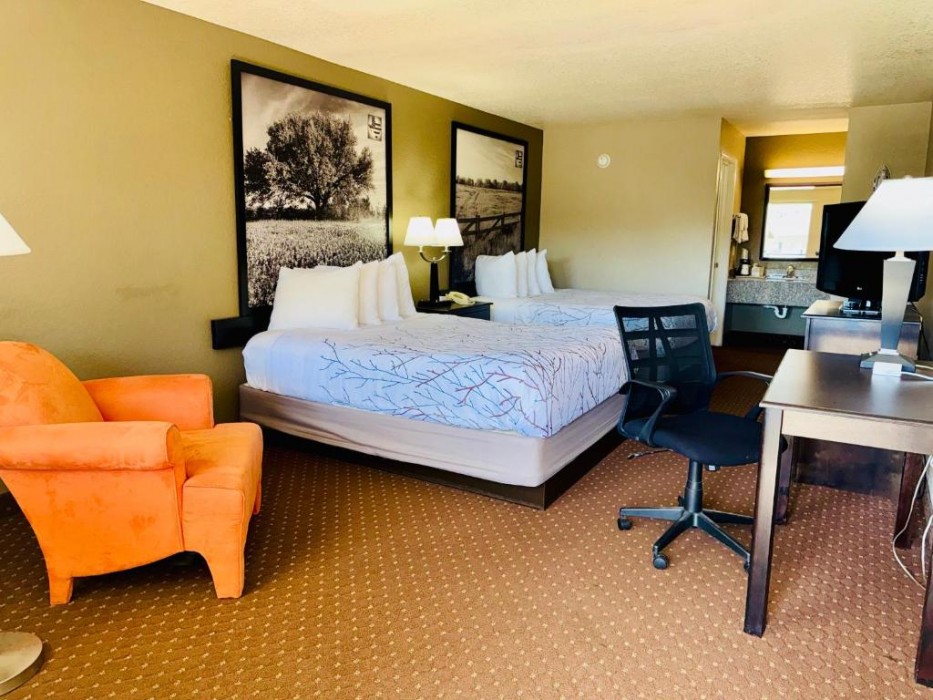 Baymont by Wyndham New Braunfels TX 8/13