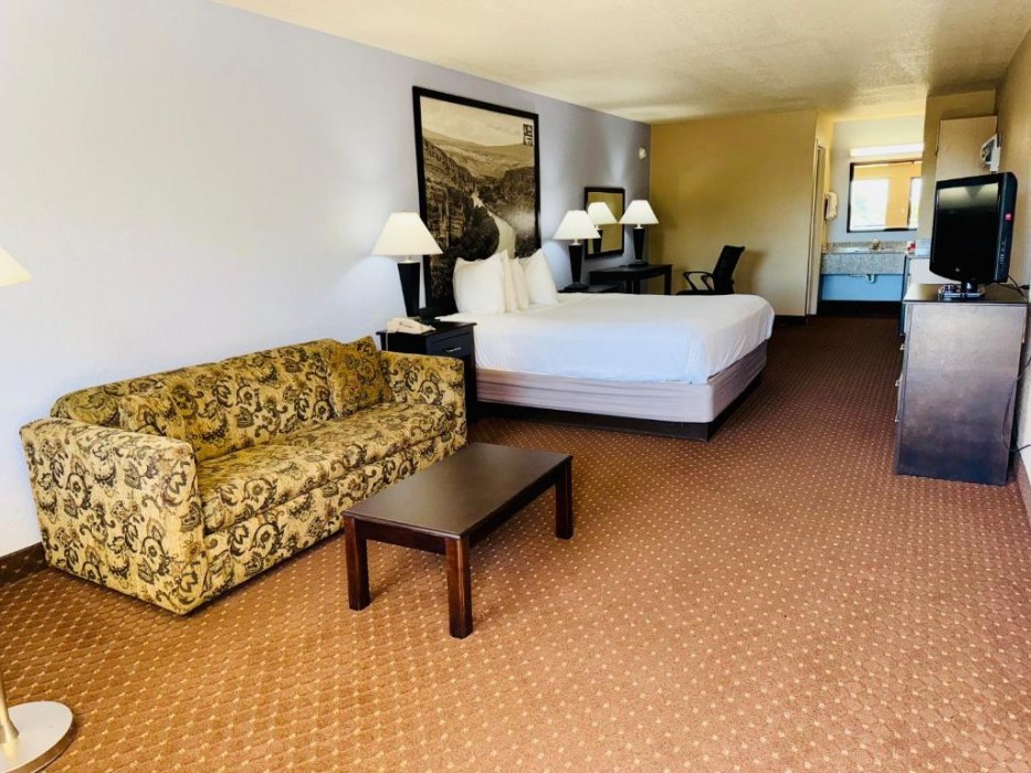 Baymont by Wyndham New Braunfels TX 4/13