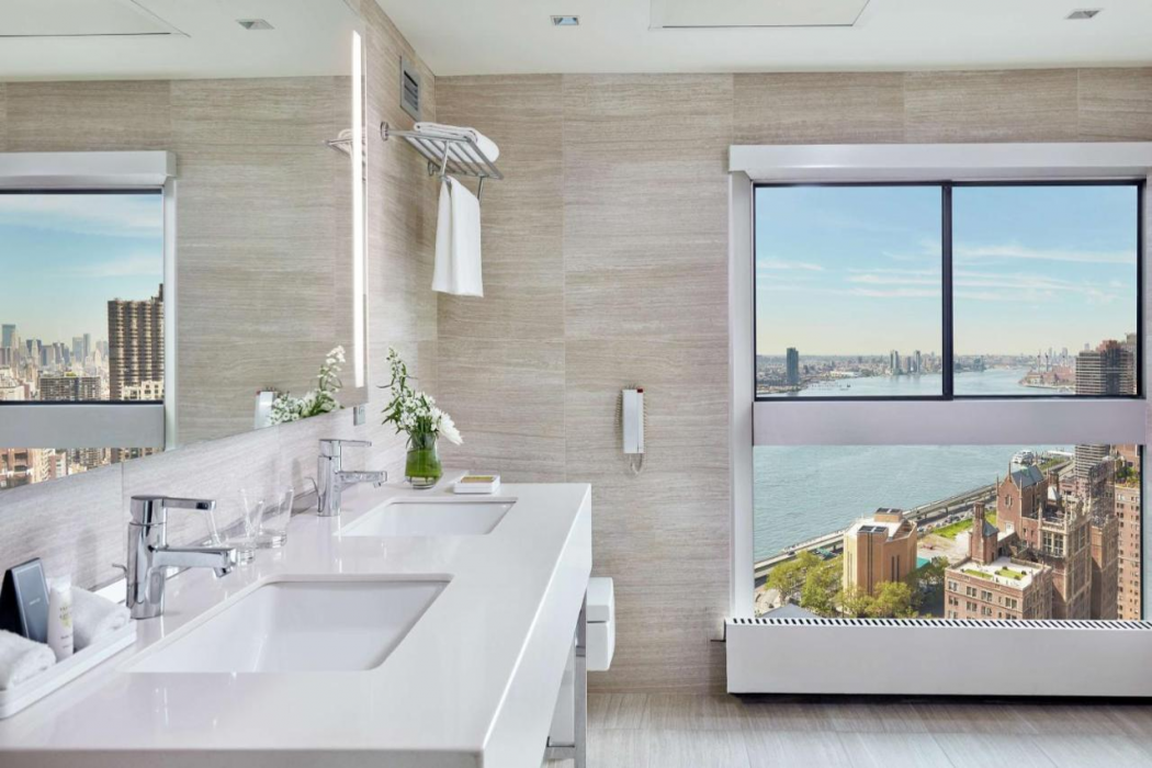 Millennium Hilton New York ONE UN Plaza 23/72