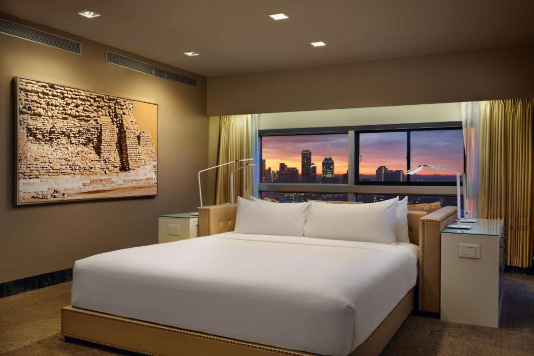 Millennium Hilton New York ONE UN Plaza 6/72