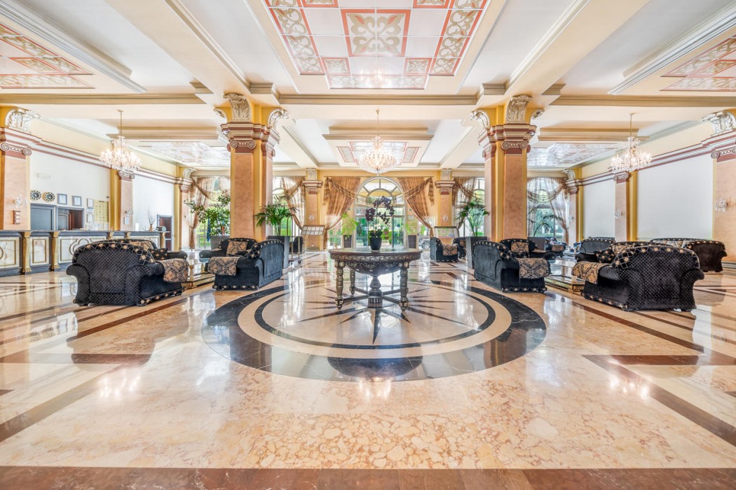 Marina Royal Palace 61/96