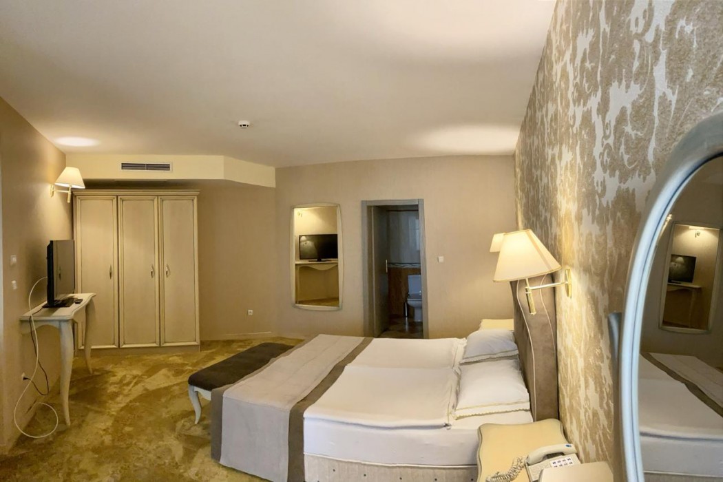 Marina Royal Palace 25/96