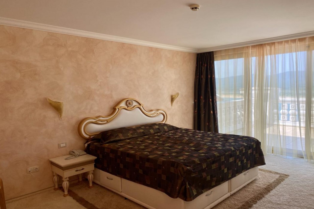 Marina Royal Palace 28/96
