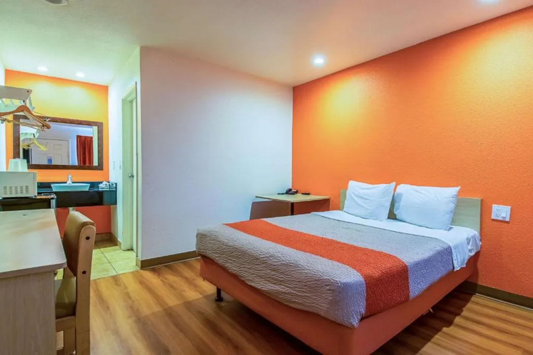 Motel6 Bakersfield, CA - Airport 20/63