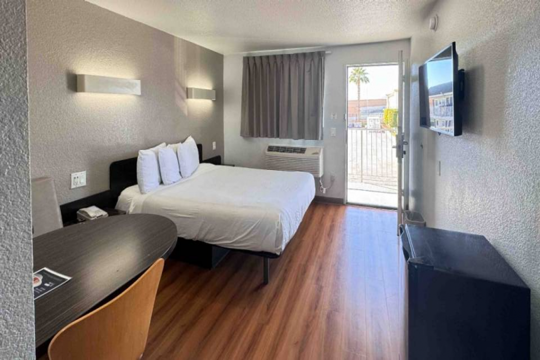 Motel6 Ontario, CA - Airport 20/61